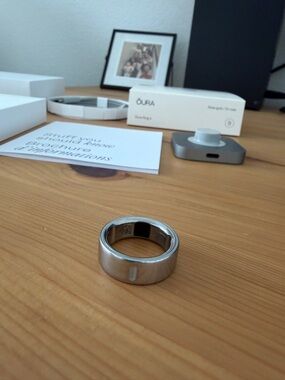 Oura Ring Gen 4 Smart Ring - Silver Finish (Size 9)